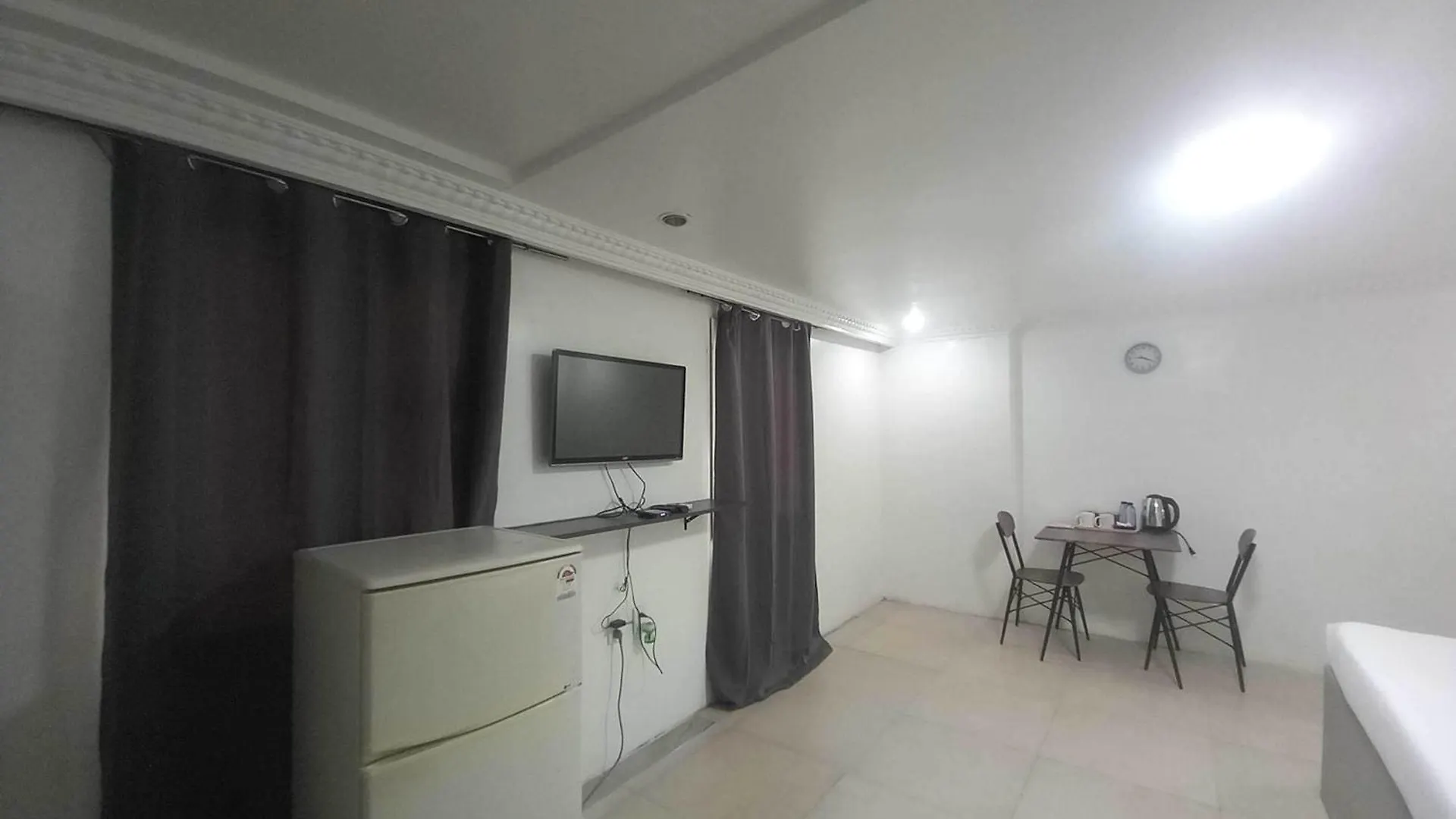 Oyo 1141 Healing Condo Hotel Angeles 2*,  Philippines
